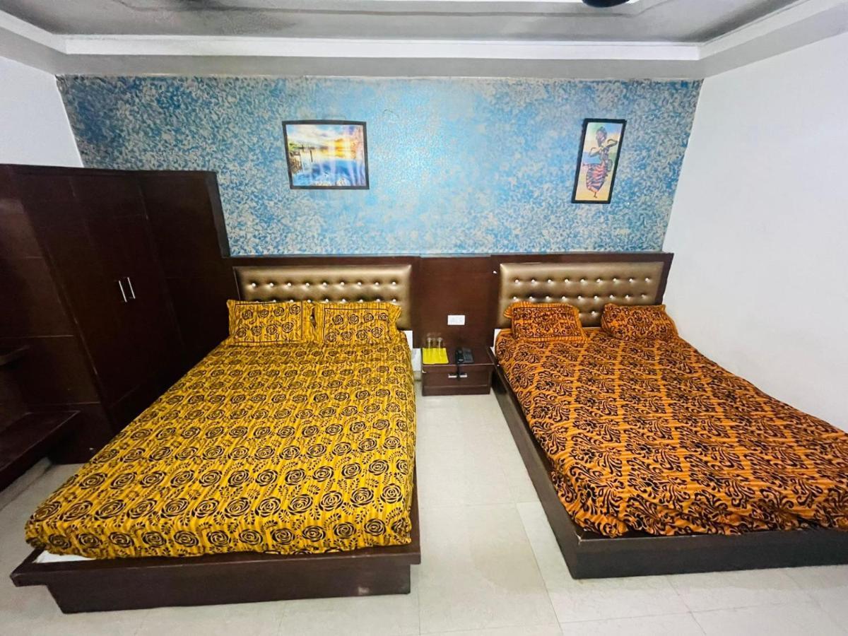 Blue Rose International, Family Hotel Agra  Exterior photo